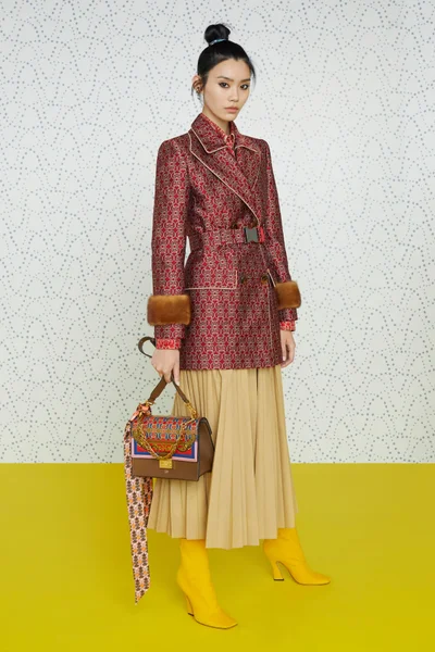Look 4